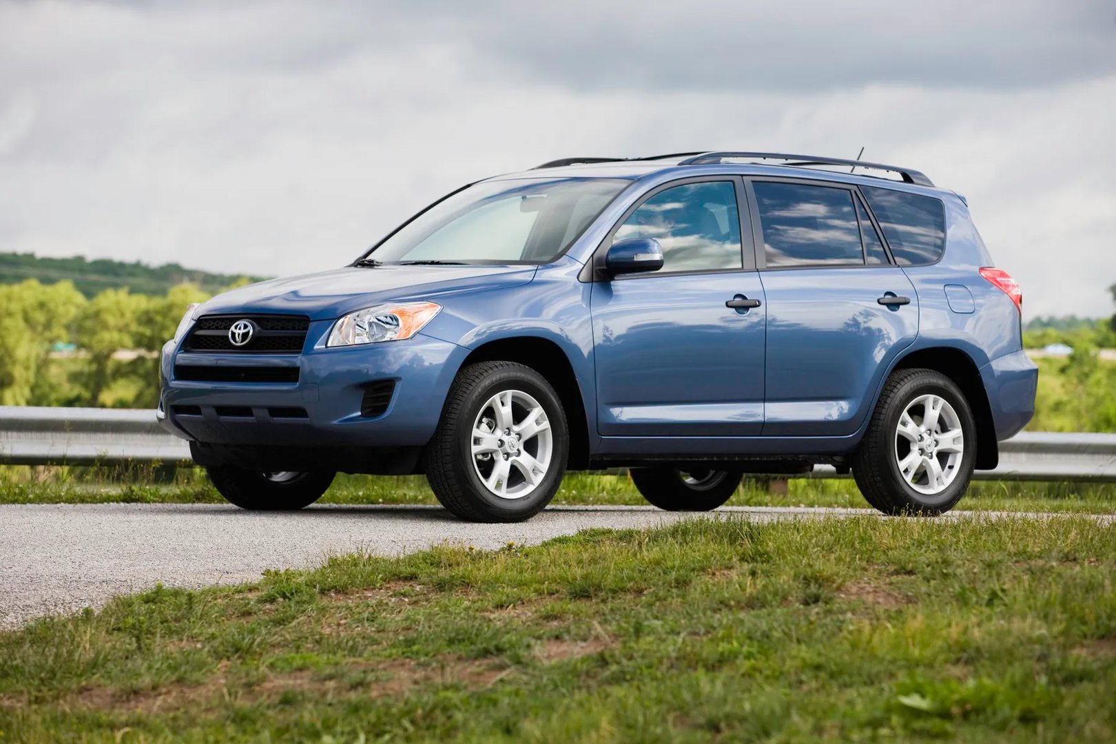 Toyota_RAV4_3_generation_restyling__SUV_5-doors__12.jpg