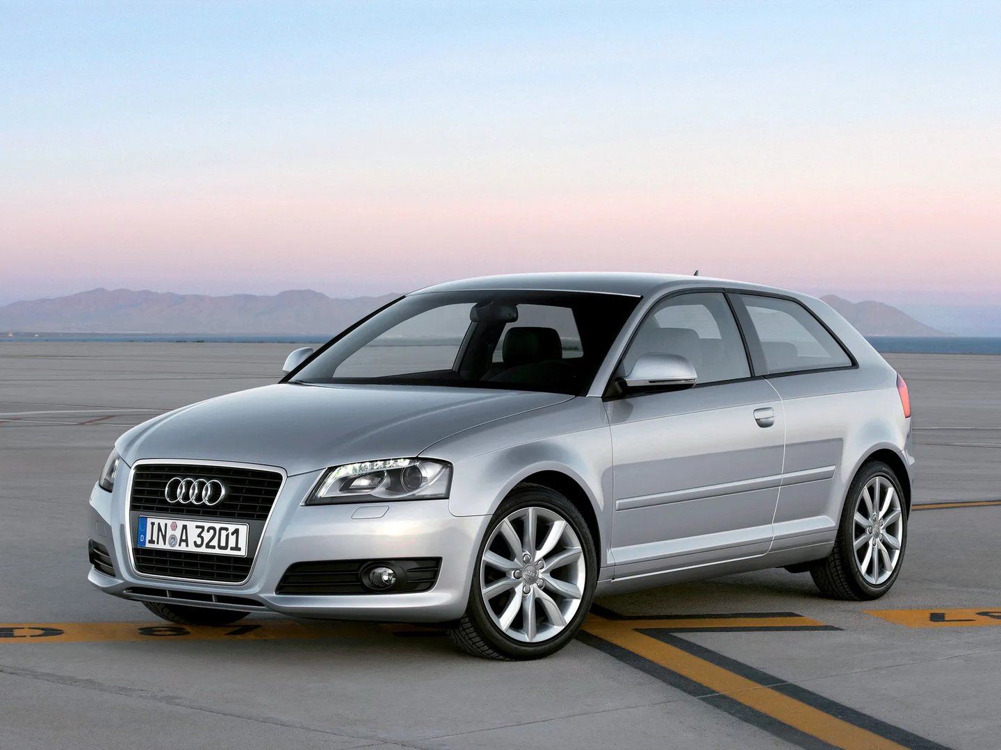 Audi_A3_2_generation_restyling_2__Hatchback_3-door__1.jpg