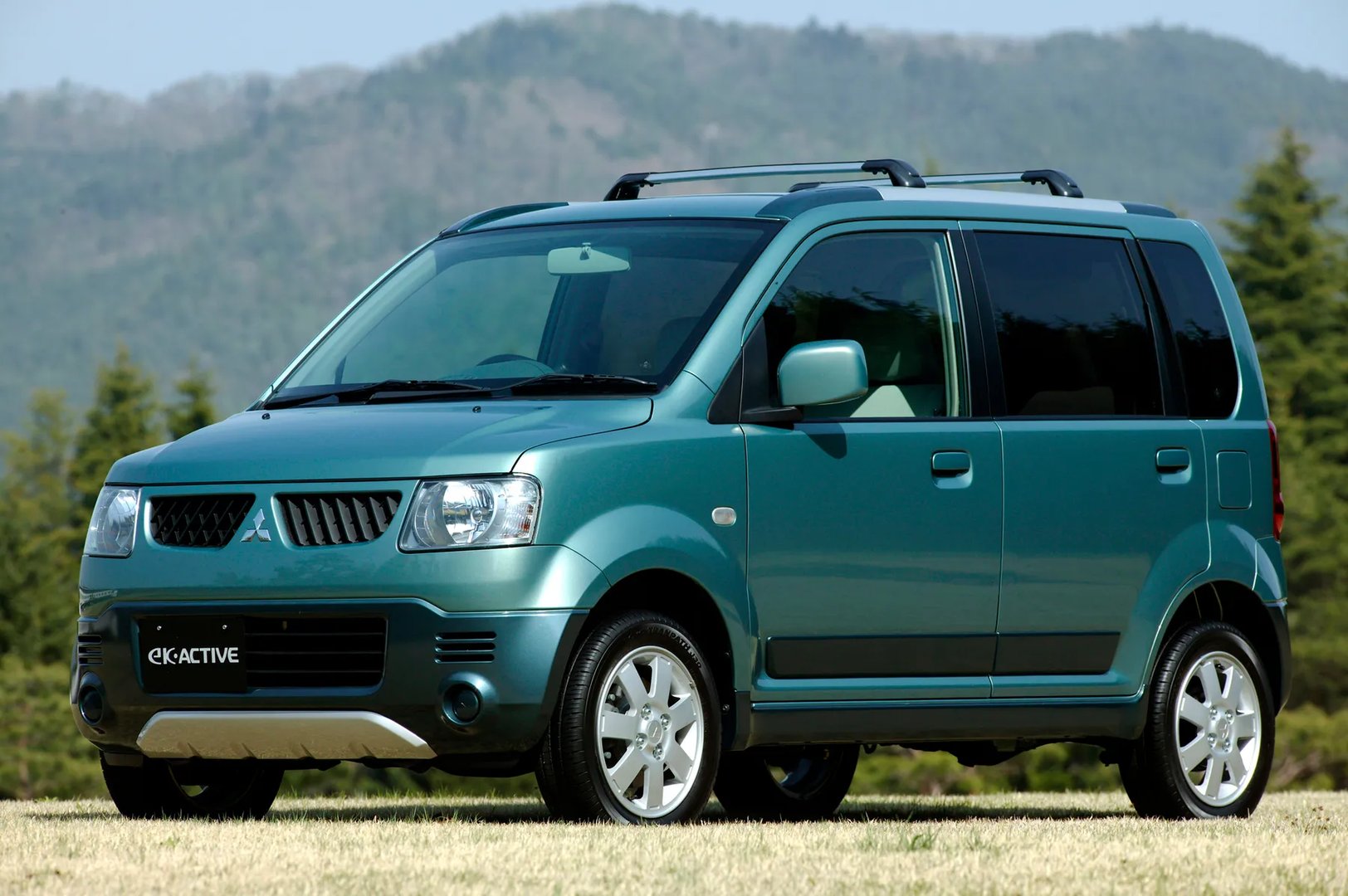 Mitsubishi_eK_Active_1_generation__Microvan__2.jpg