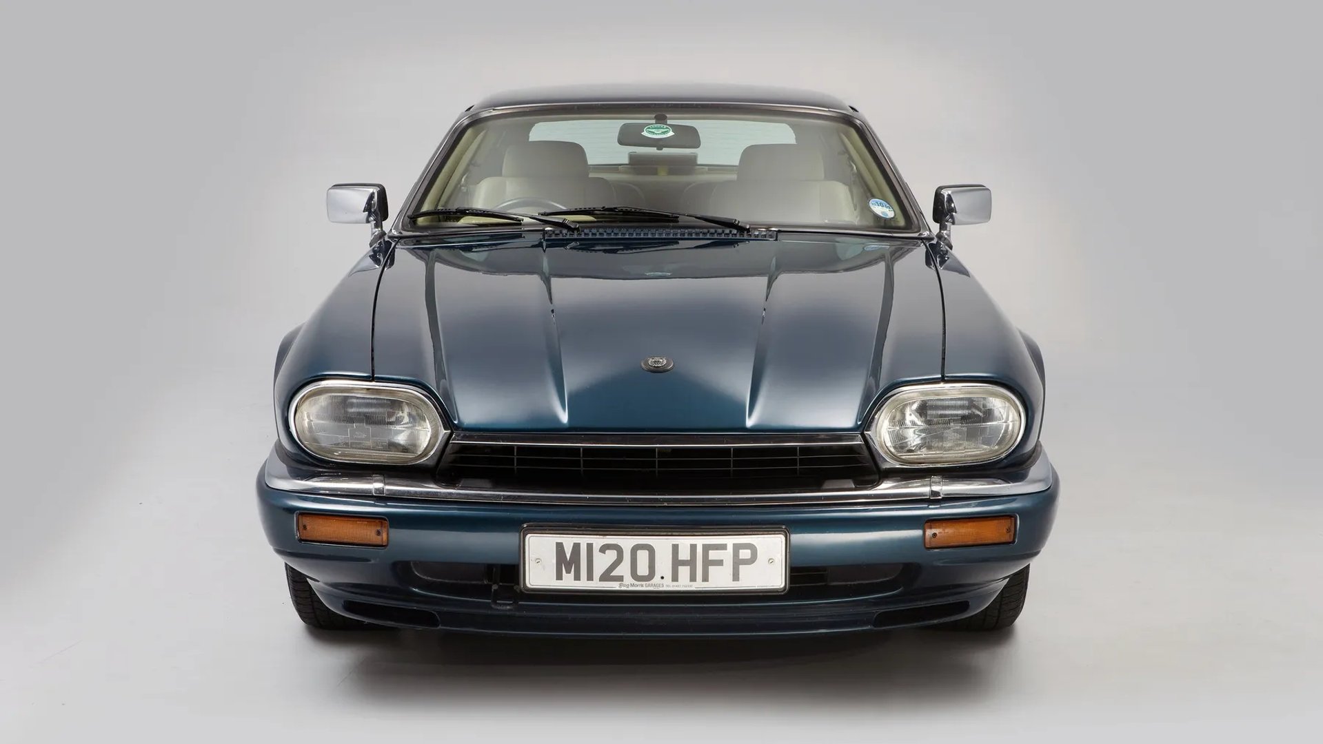 Jaguar_XJS_3_generation__Coupe__7.jpg