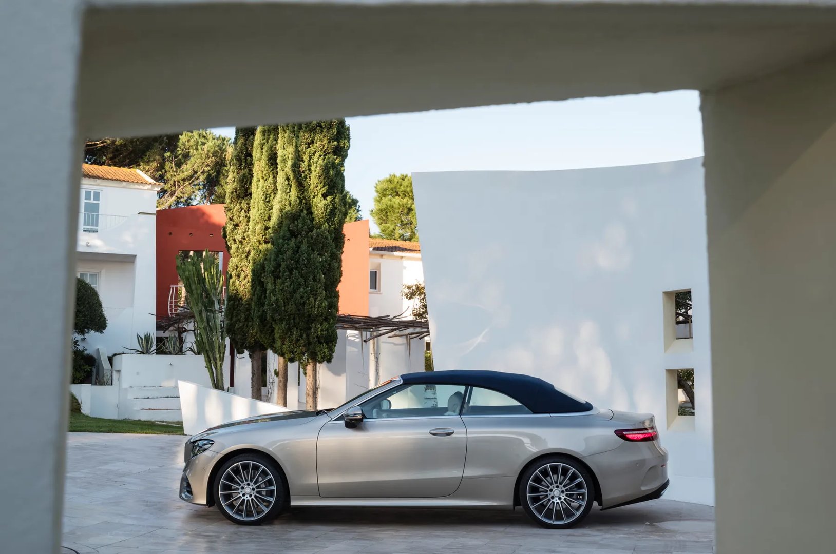Mercedes_E-Class_5_generation__Cabrio__5.jpg