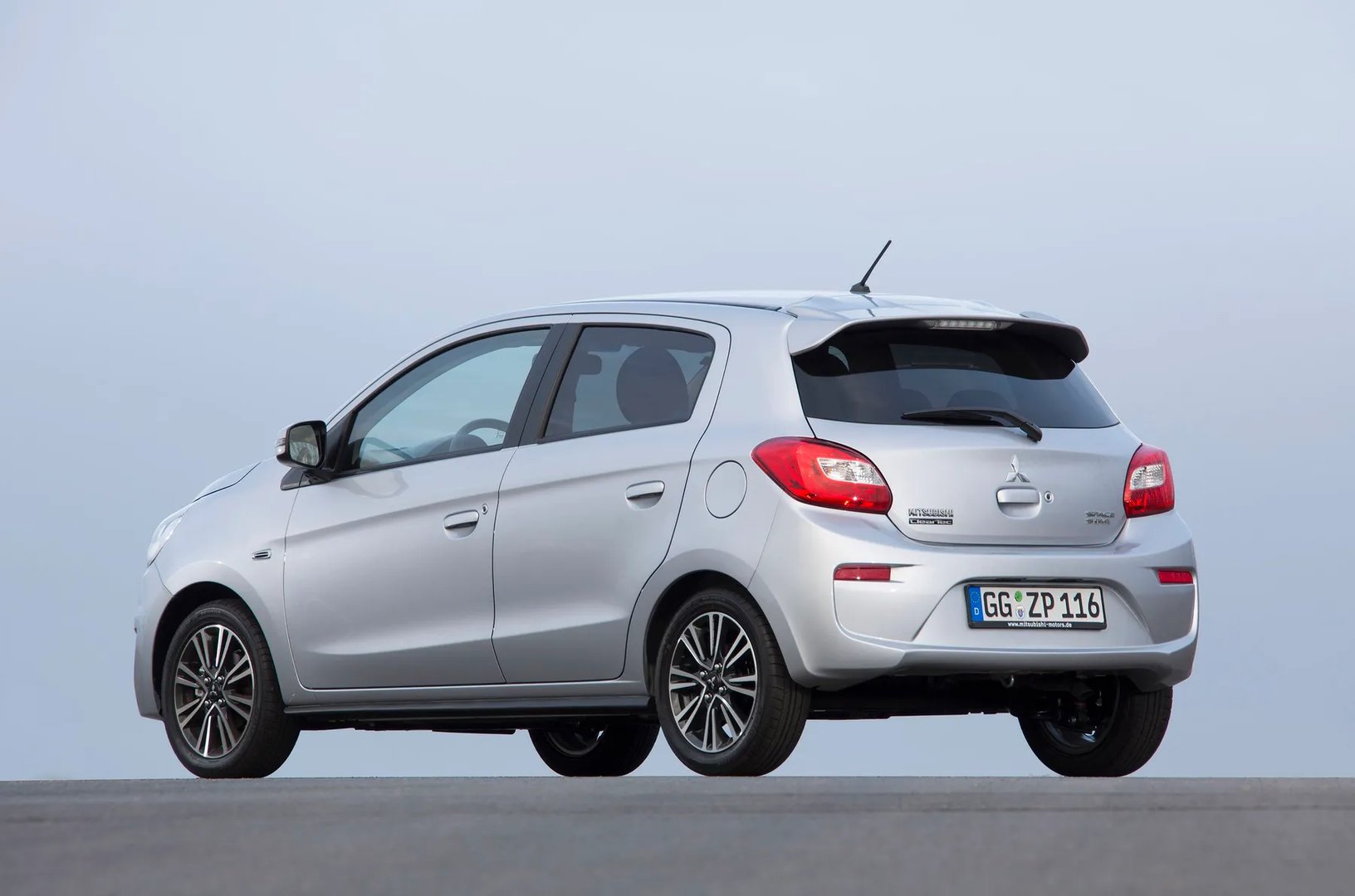 Mitsubishi_Space_Star_2_generation_restyling__Hatchback_5-door__3.jpg