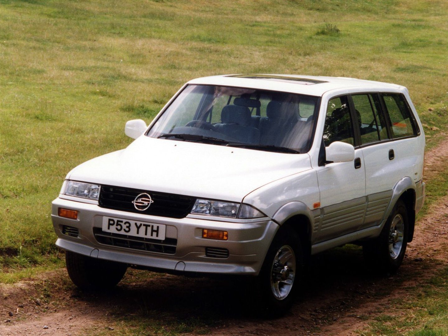 ssangyong_Musso_1_generation__SUV_5-doors__6.jpg