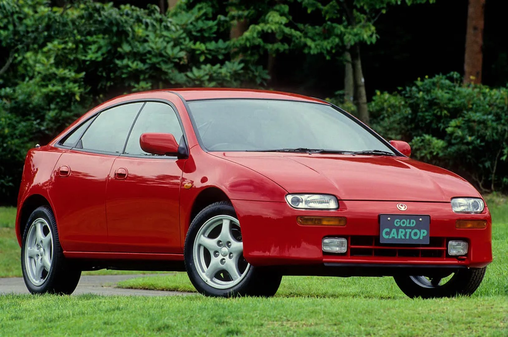 Mazda_Lantis_1_generation__Hatchback_5-door__3.jpg