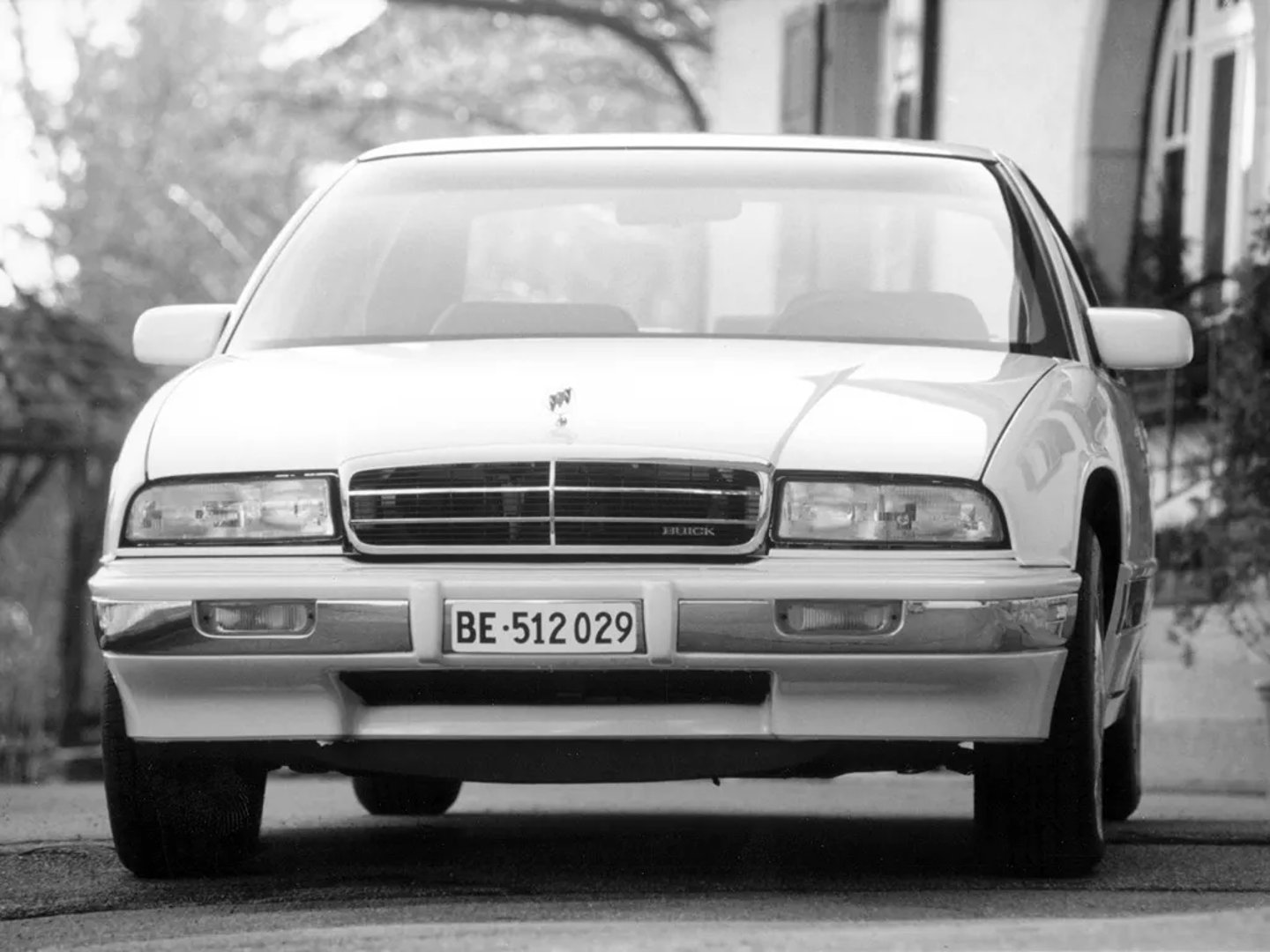 Buick_Regal_3_generation__Sedan__9.jpg