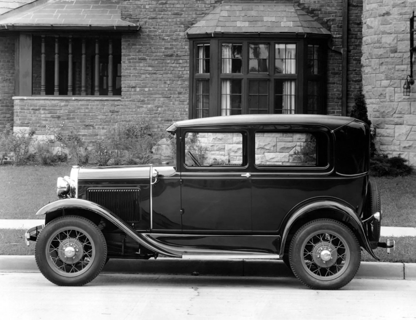 Ford_Model_A_1_generation__Sedan_2-doors__11.jpg