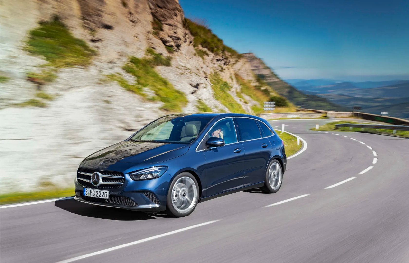 Mercedes_B-Class_3_generation__Hatchback_5-door__11.jpg