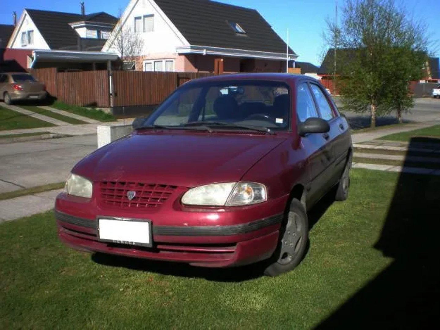 Kia_Avella_1_generation__Sedan__1.jpg