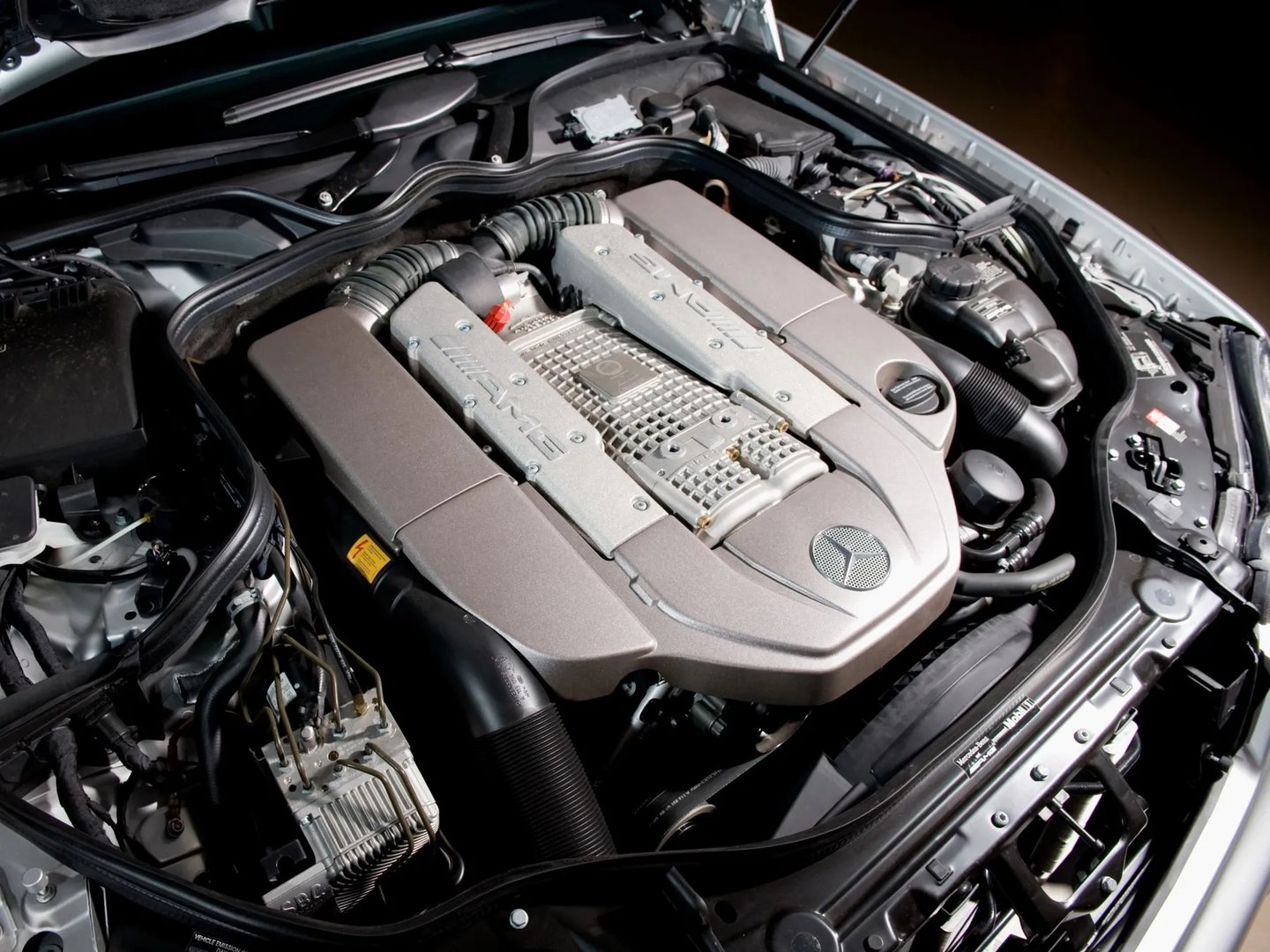 Mercedes_E-Class_AMG_3_generation__Sedan__9.jpg