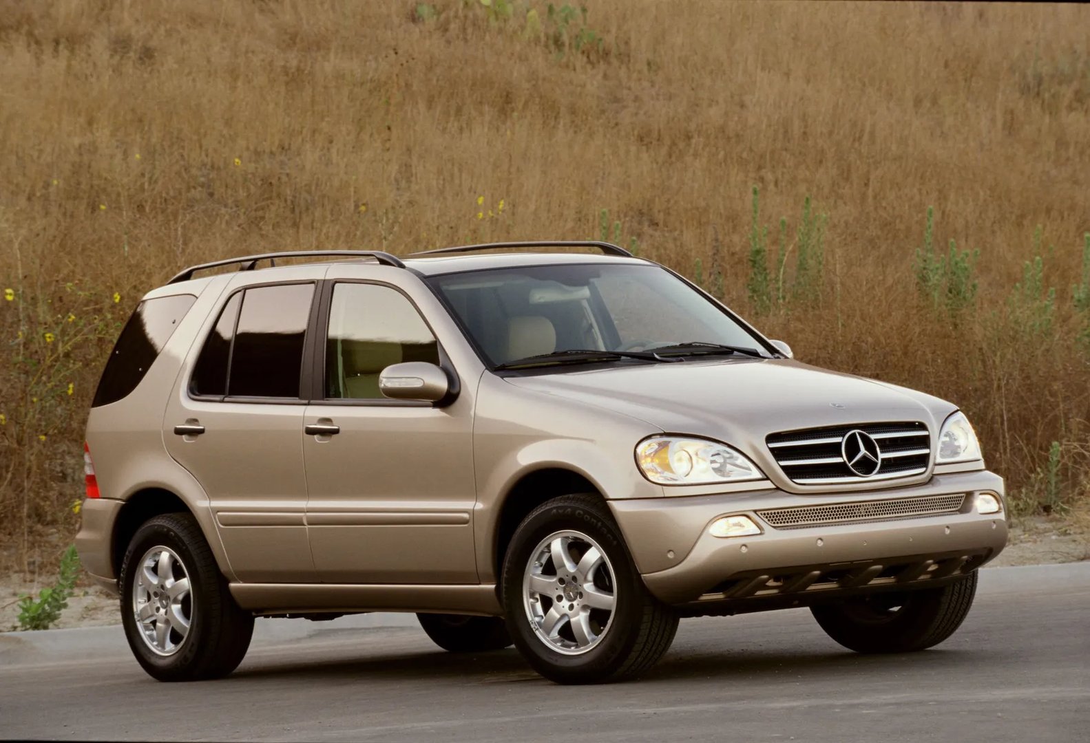 Mercedes_M-Class_1_generation_restyling__SUV_5-doors__2.jpg