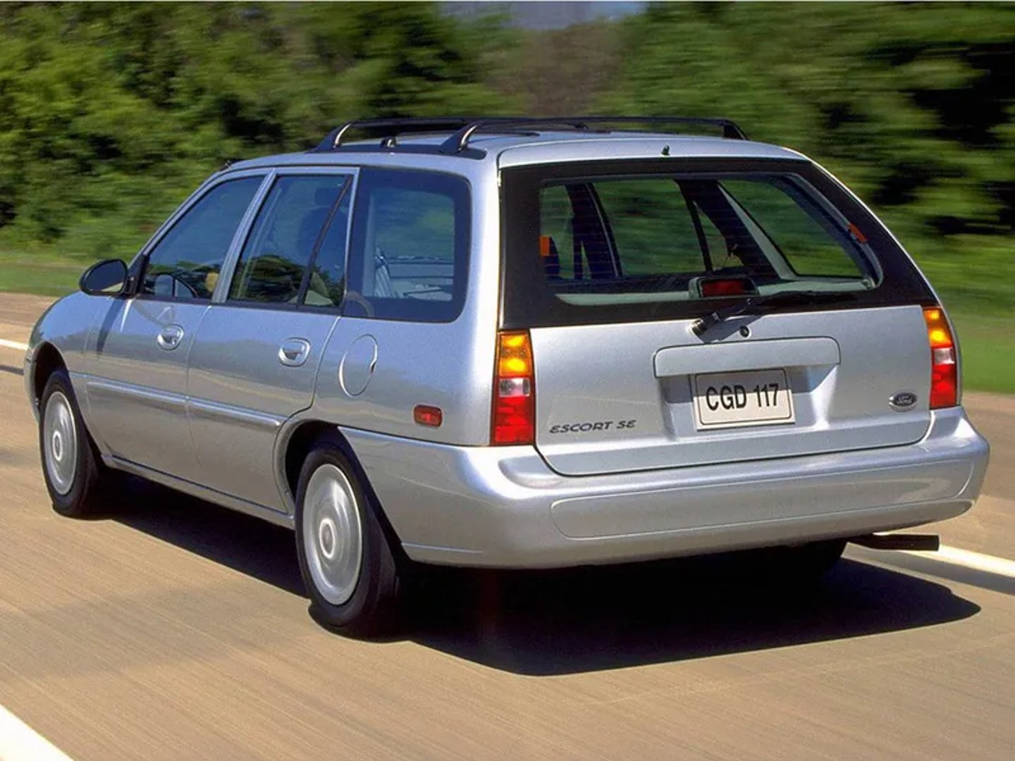 Ford_Escort_(North_America)_3_generation__Estate_5-door__2.jpg
