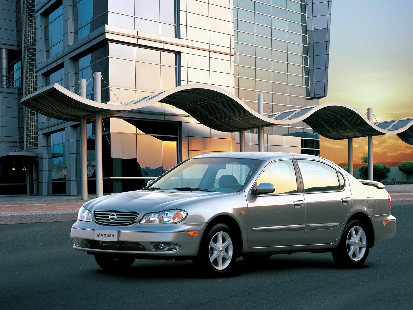 Nissan_Maxima_5_generation__Sedan__10.jpg