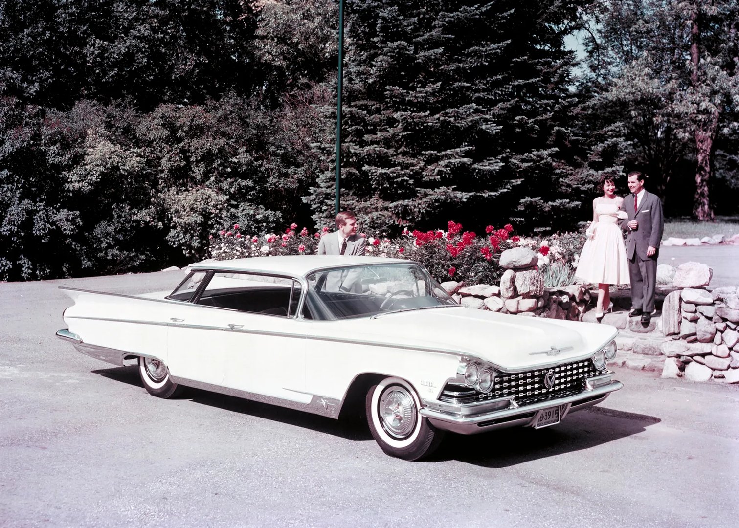 Buick_Electra_1_generation__Sedan_Hardtop__5.jpg
