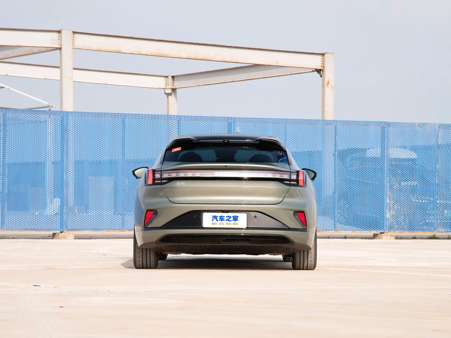 zeekr_001_1_generation_restyling_1__Liftback__13.jpg