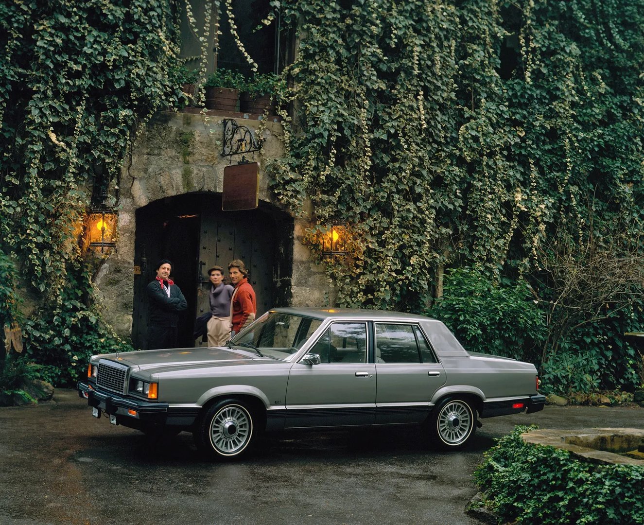Ford_Granada_(North_America)_2_generation__Sedan__6.jpg