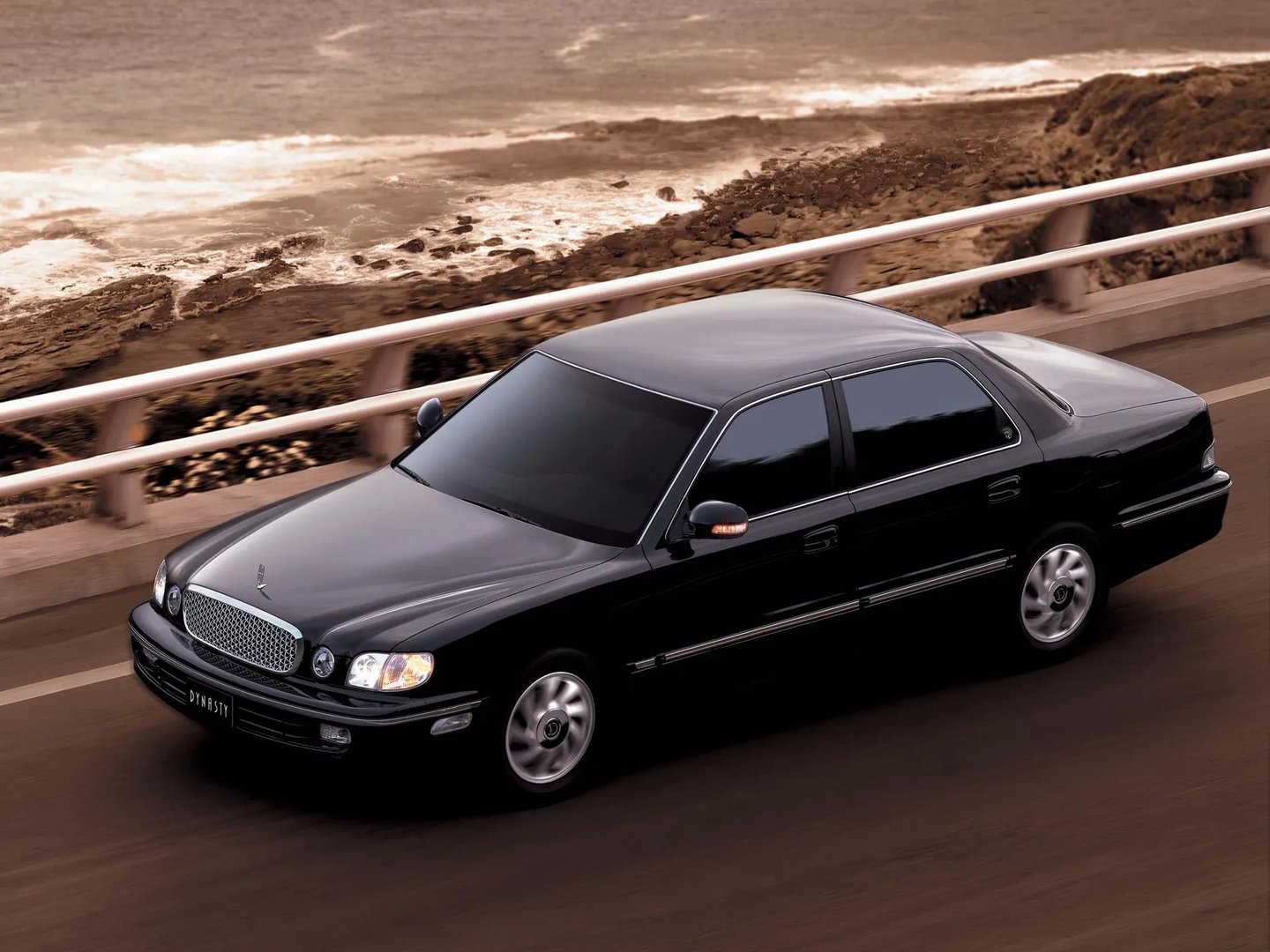 Hyundai_Dynasty_1_generation__Sedan__3.jpg