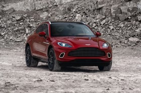 aston-martin DBX