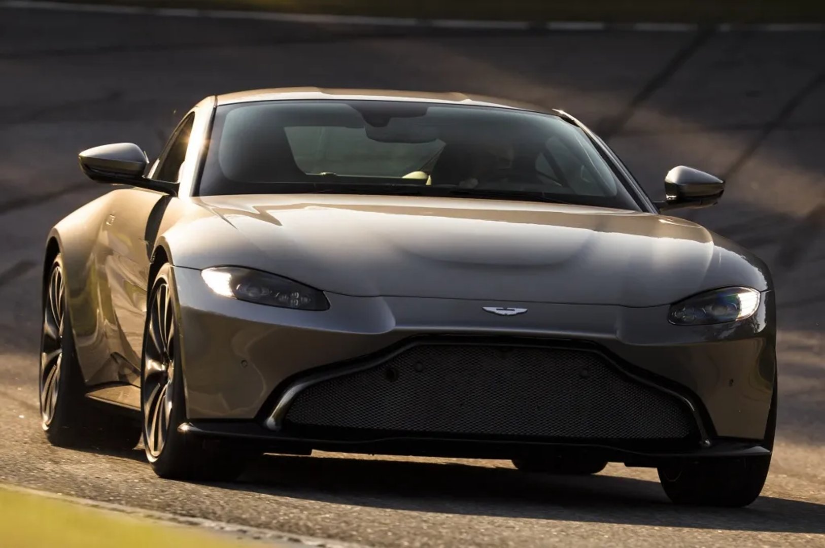 Aston Martin_Vantage_4_generation__Coupe__11.jpg
