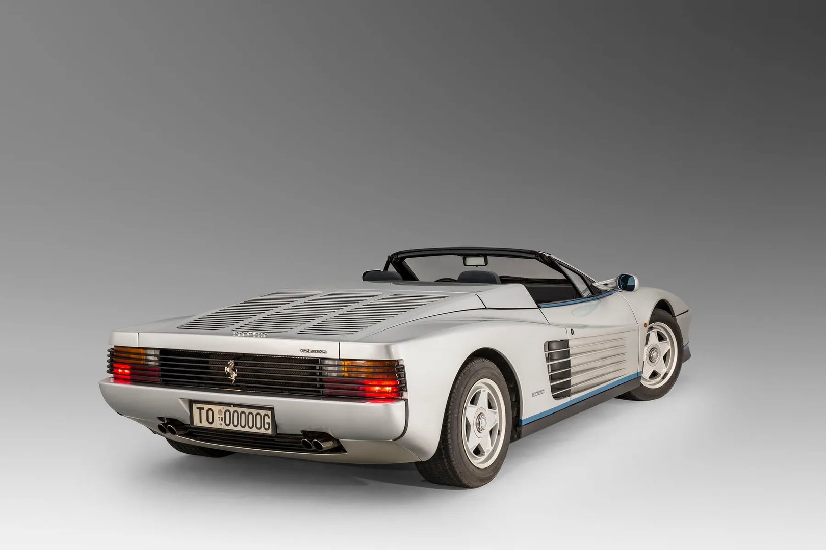 Ferrari_Testarossa_1_generation__Roadster__2.jpg