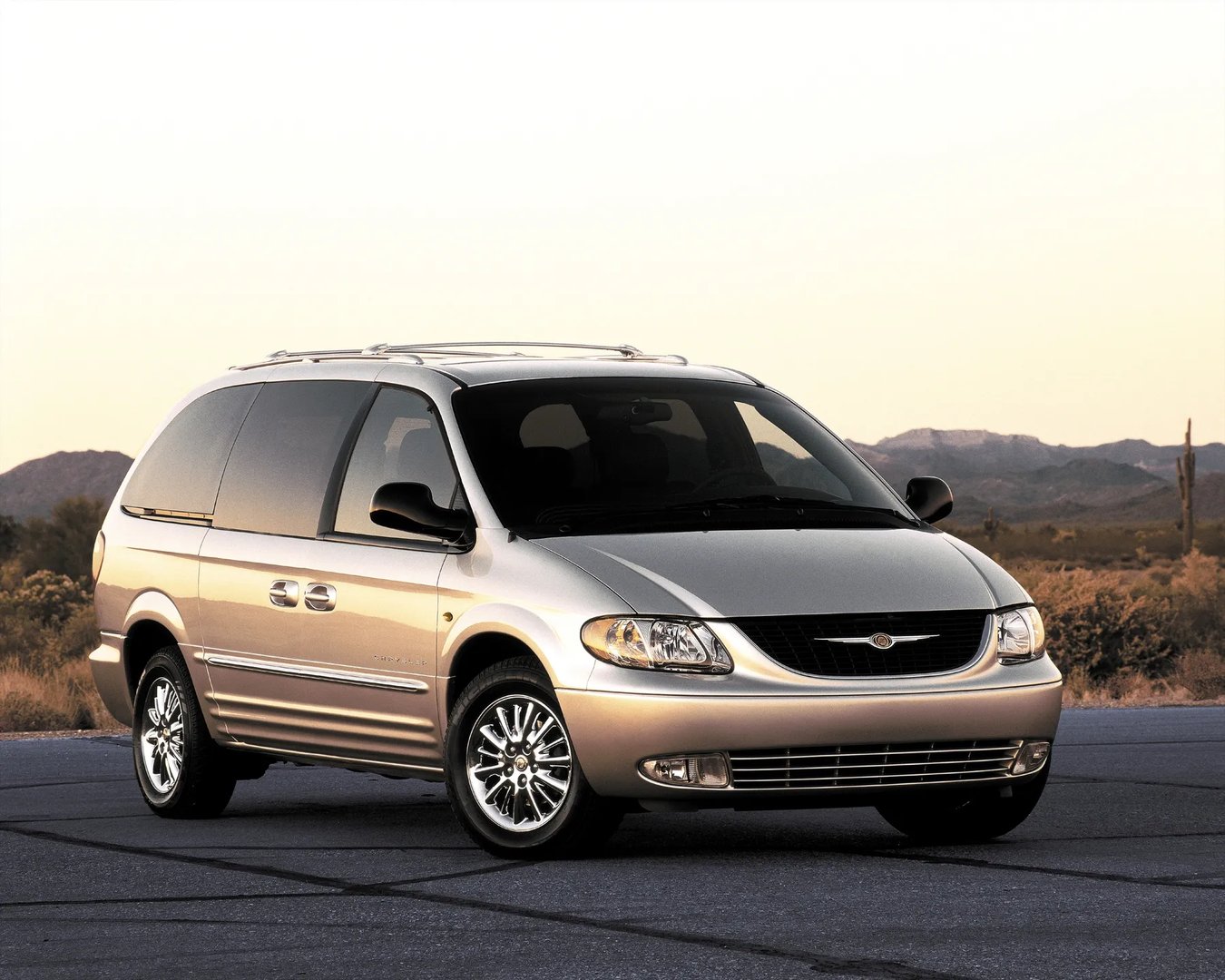 —  Minivan