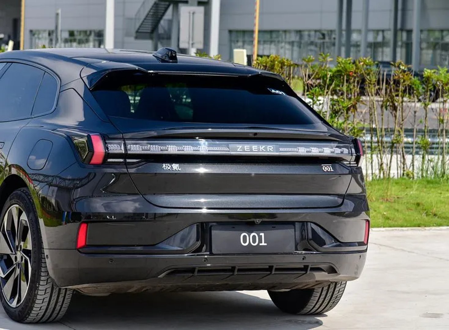 zeekr_001_1_generation__Liftback__8.jpg