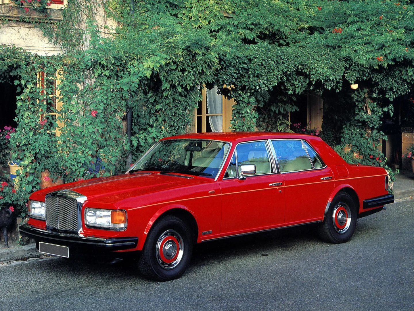 Bentley_Eight_1_generation__Sedan__1.jpg