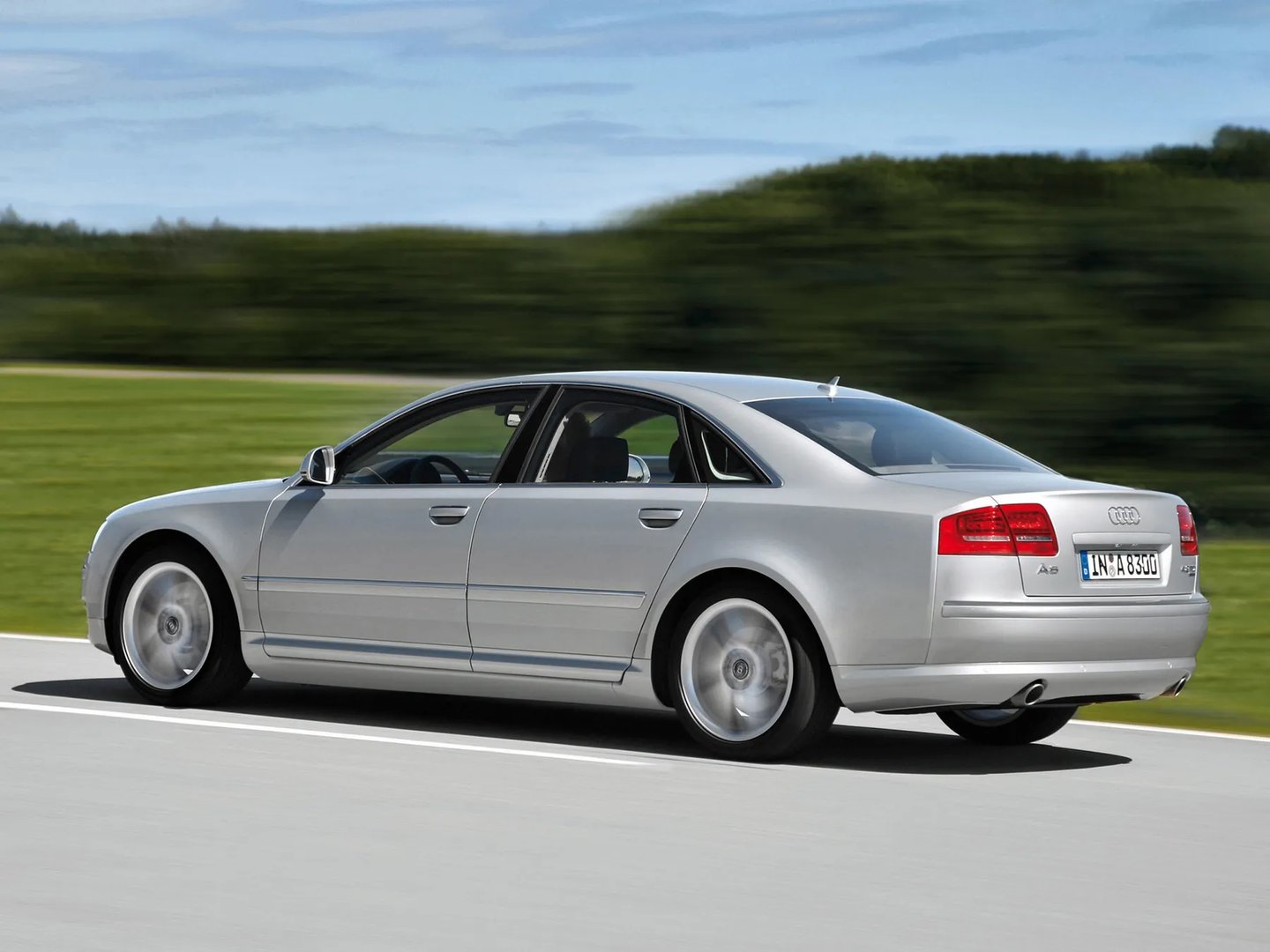 Audi_A8_2_generation_restyling_2__Sedan__7.jpg