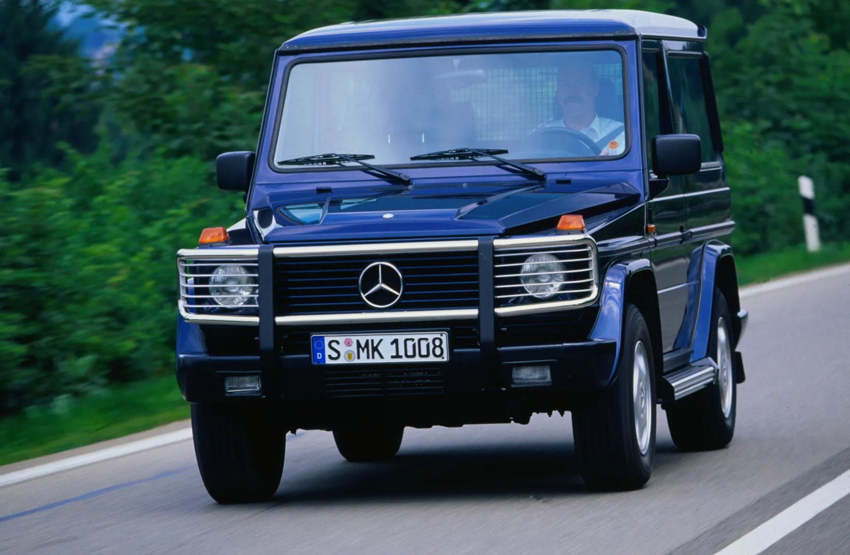 Mercedes_G-Class_2_generation_restyling__SUV_3-doors__2.jpg