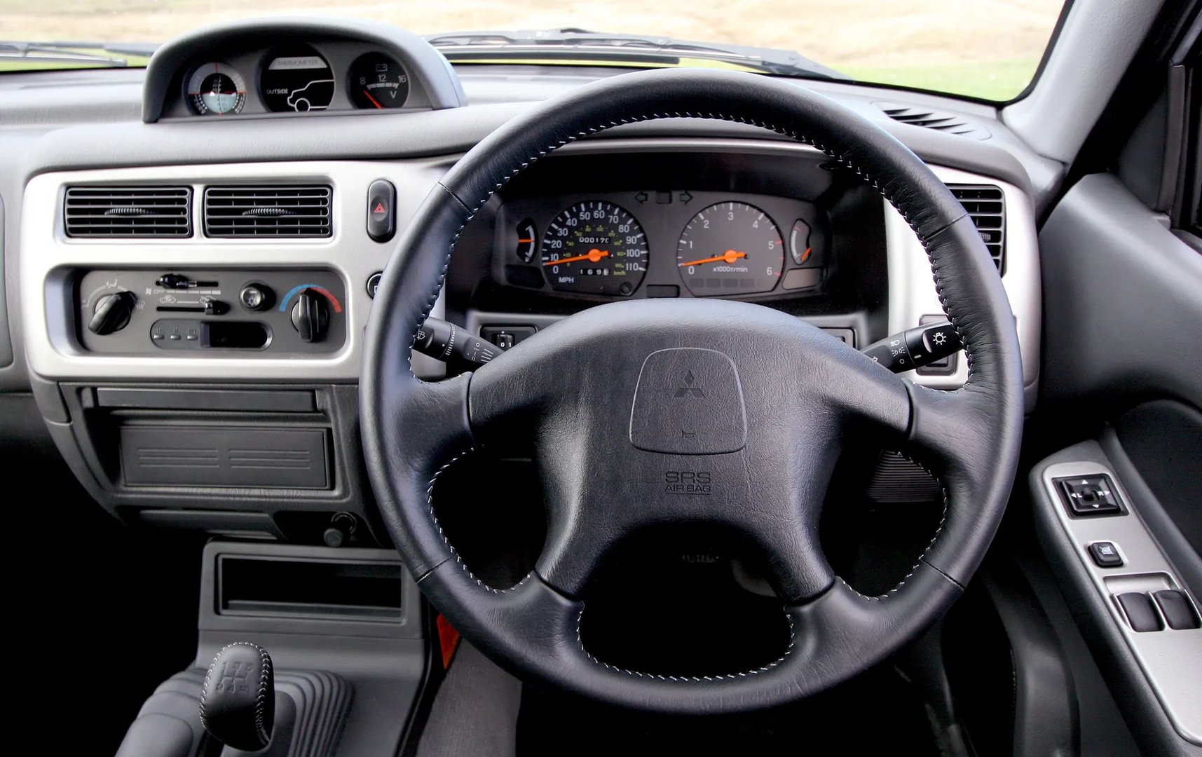 Mitsubishi_L200_3_generation__Pickup_1.5-cab__5.jpg