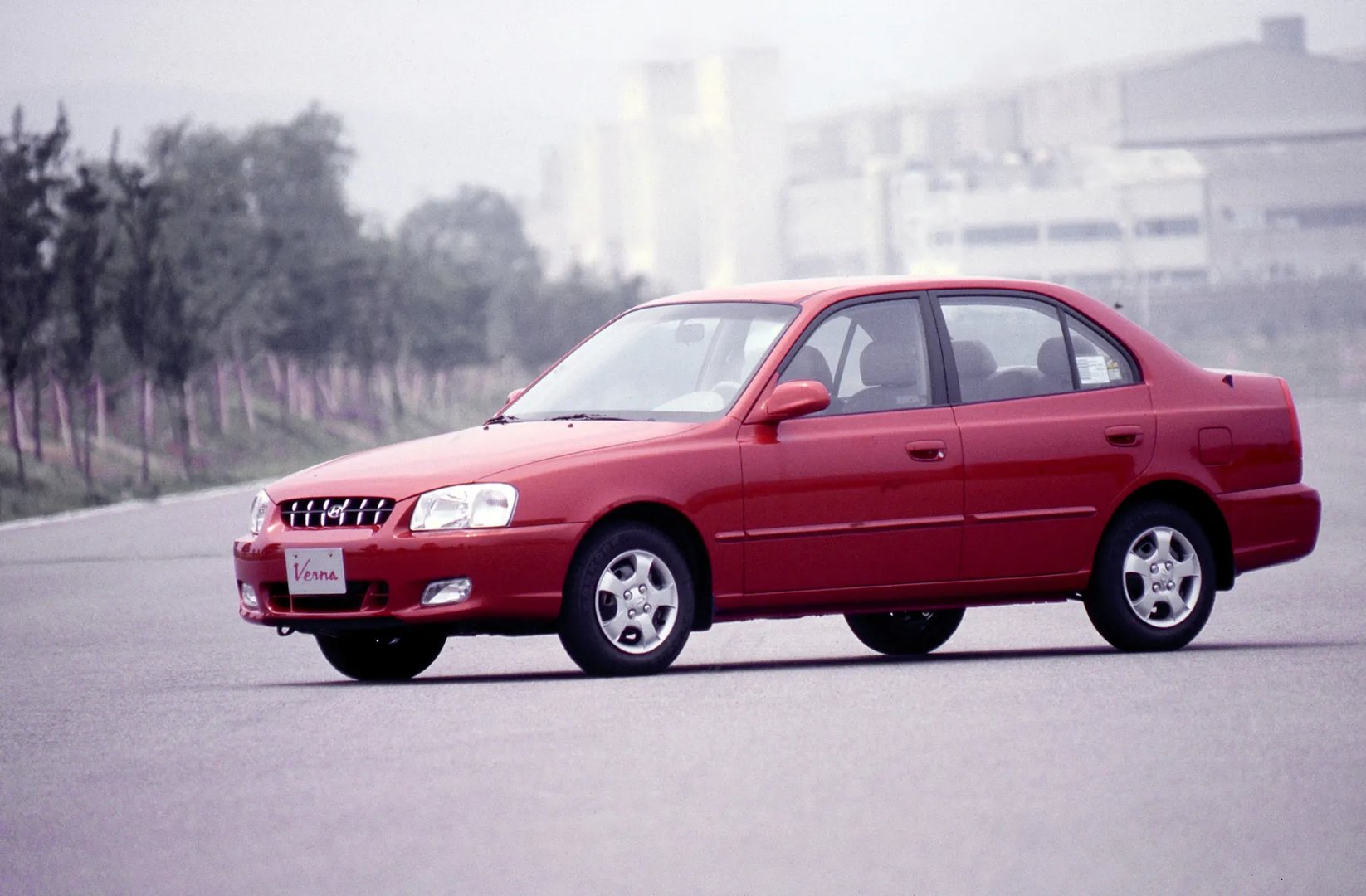 Hyundai_Verna_1_generation__Sedan__2.jpg