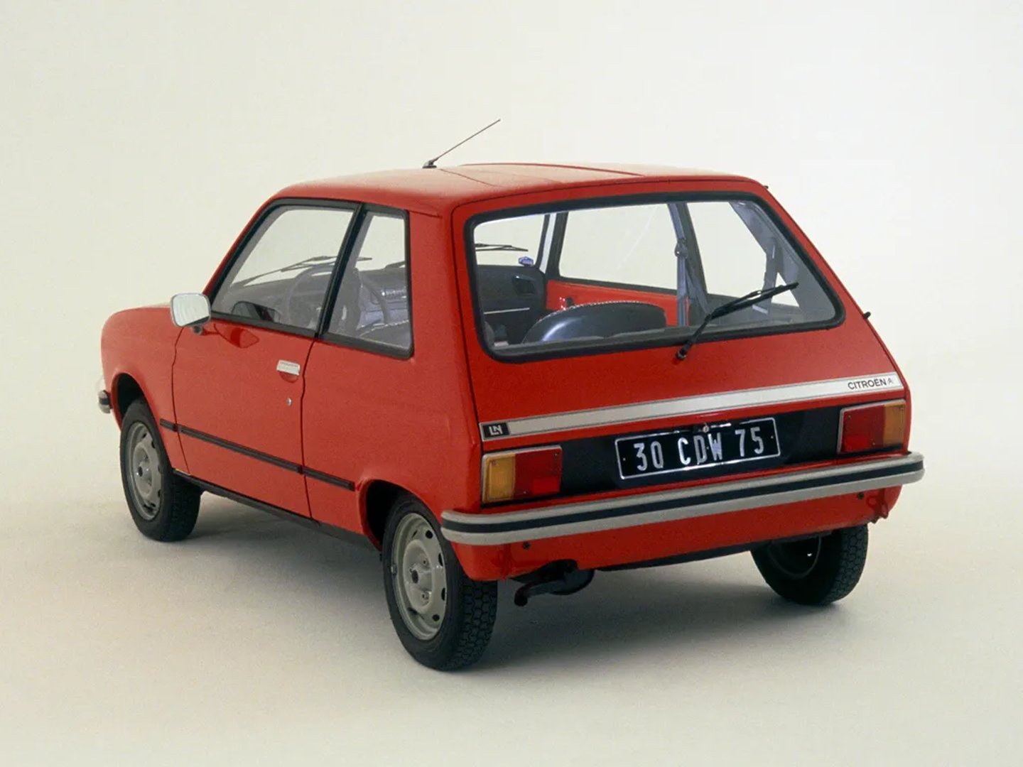 Citroen_LN_1_generation__Mini_3-doors__1.jpg