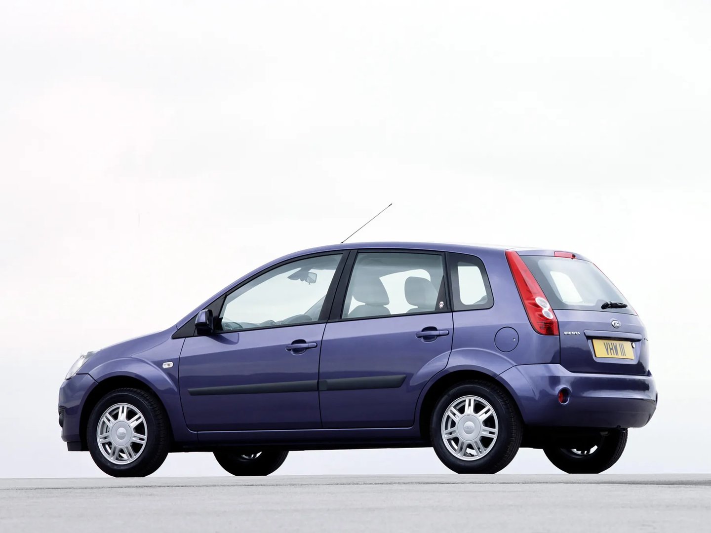 Ford_Fiesta_5_generation_restyling__Mini_5-doors__7.jpg