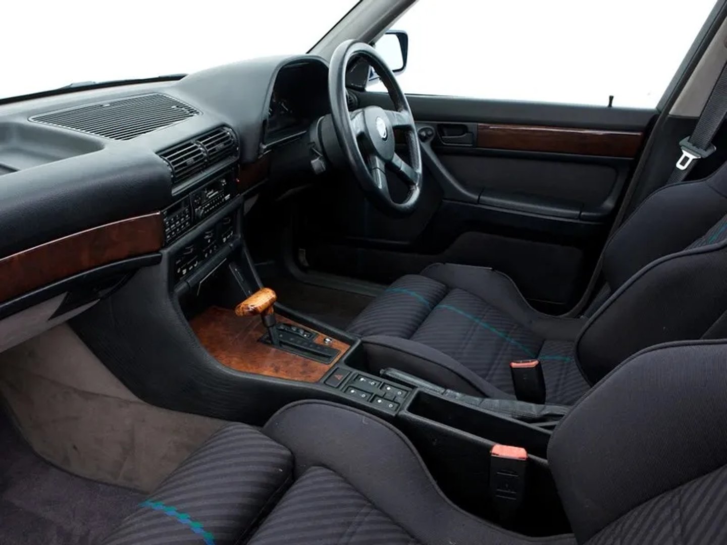 Alpina_B12_1_generation__Sedan__5.jpg
