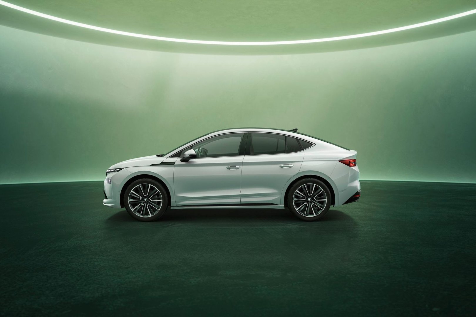 skoda_Enyaq_Coupe_iV_1_generation_restyling__SUV_Coupe__9.jpg