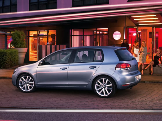 Volkswagen_Golf_6_generation__Hatchback_5-door__5.jpg