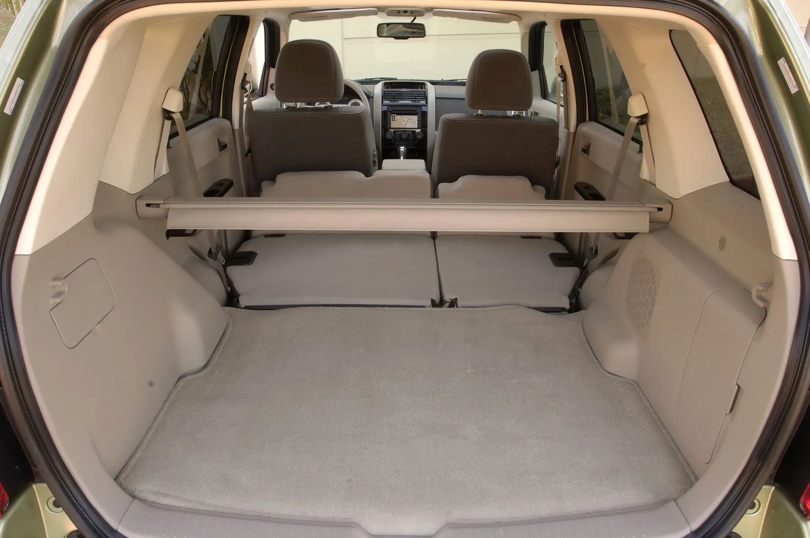 Mazda_Tribute_2_generation__SUV_5-doors__11.jpg