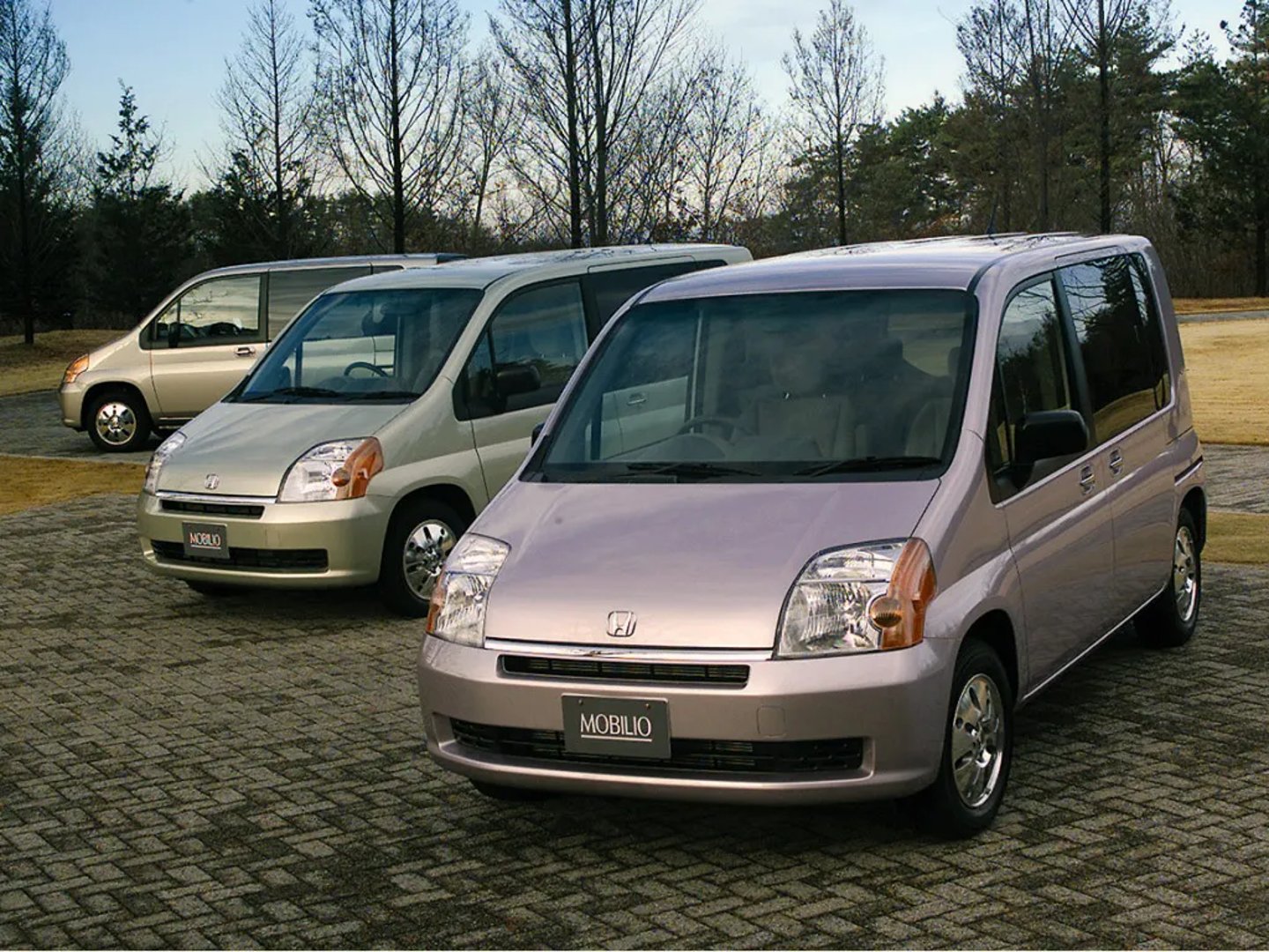 Honda_Mobilio_1_generation__Compact_Van__1.jpg
