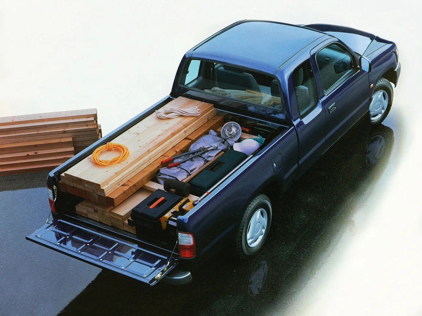 Toyota_Hilux_6_generation__Pickup_1.5-cab__3.jpg