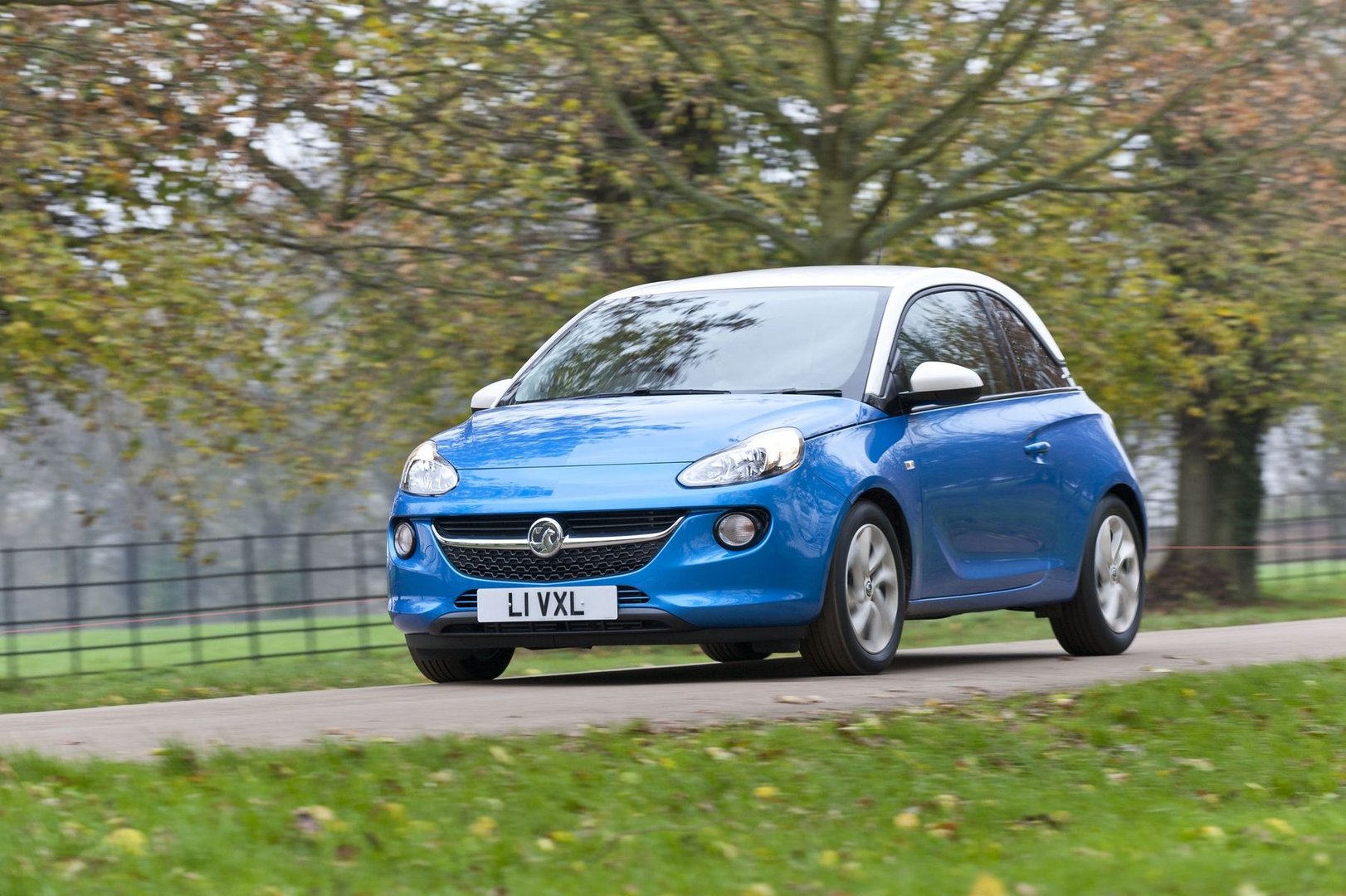 vauxhall_Adam_1_generation__Mini_3-doors__2.jpg