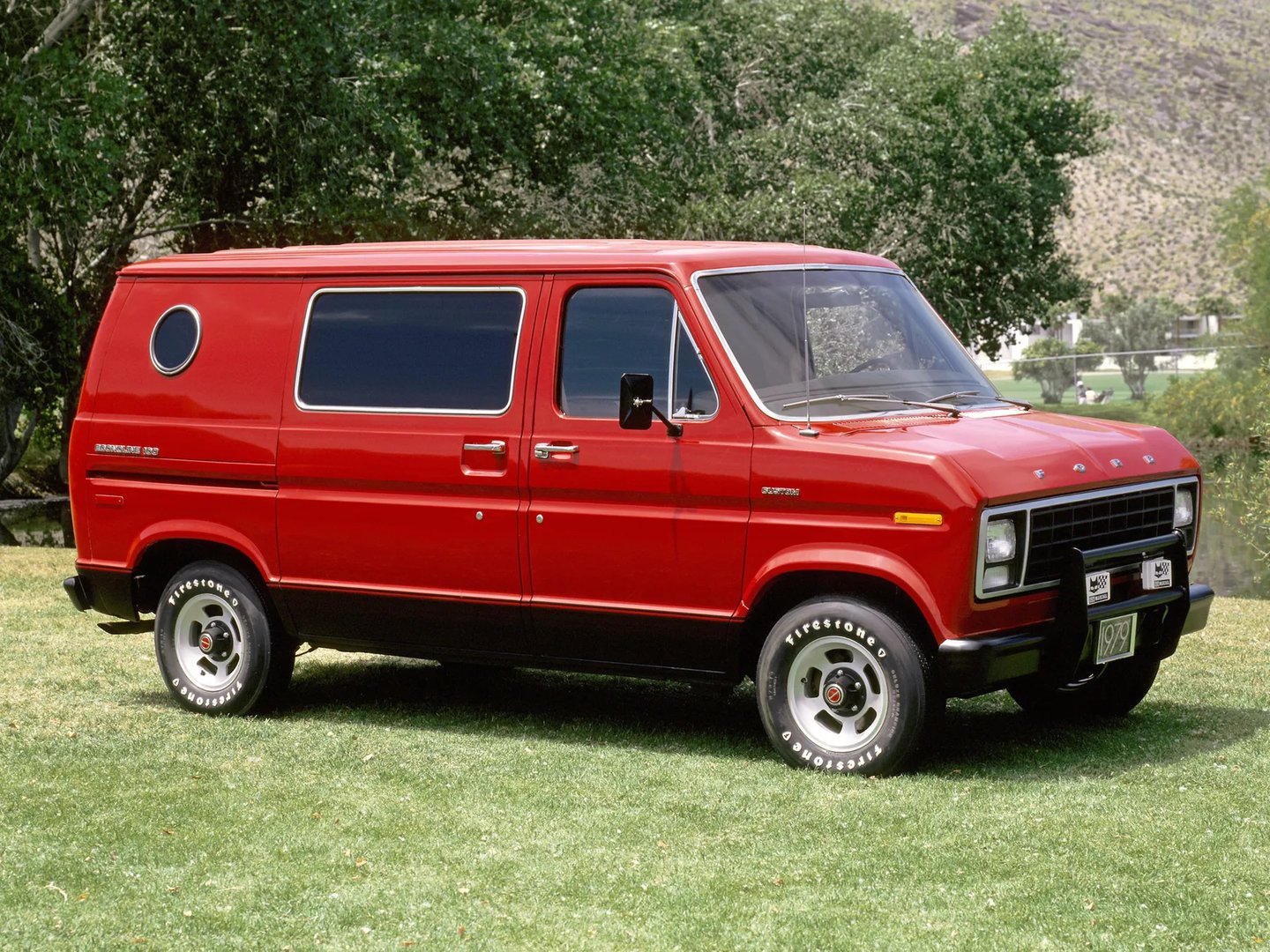 —  Minivan