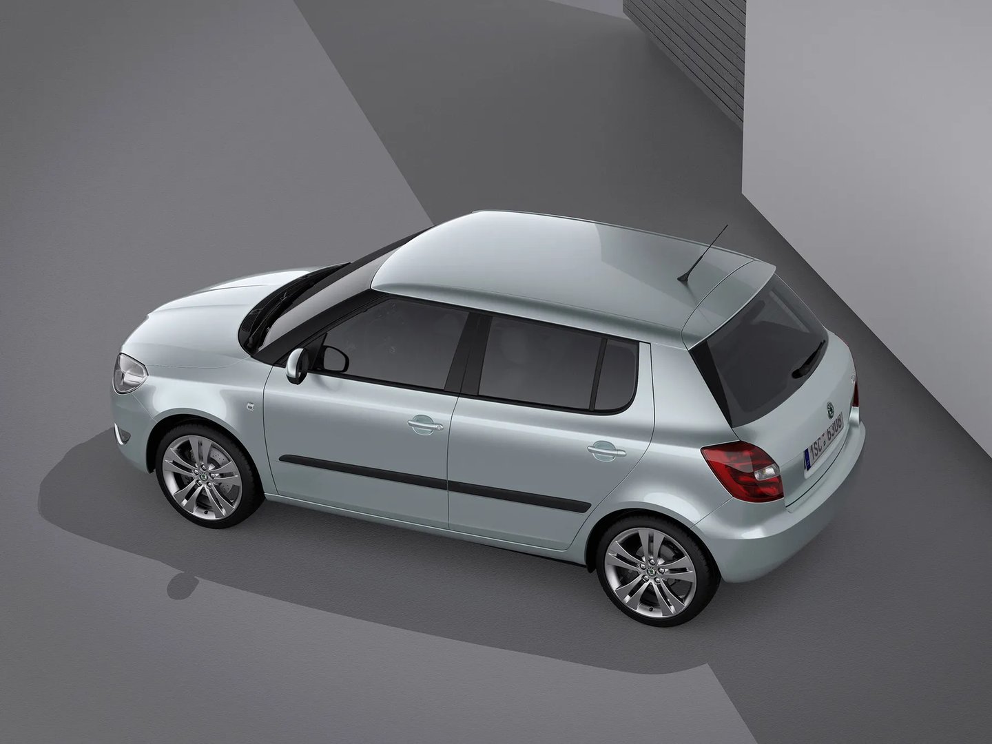 Skoda_Fabia_2_generation_restyling__Hatchback_5-door__3.jpg