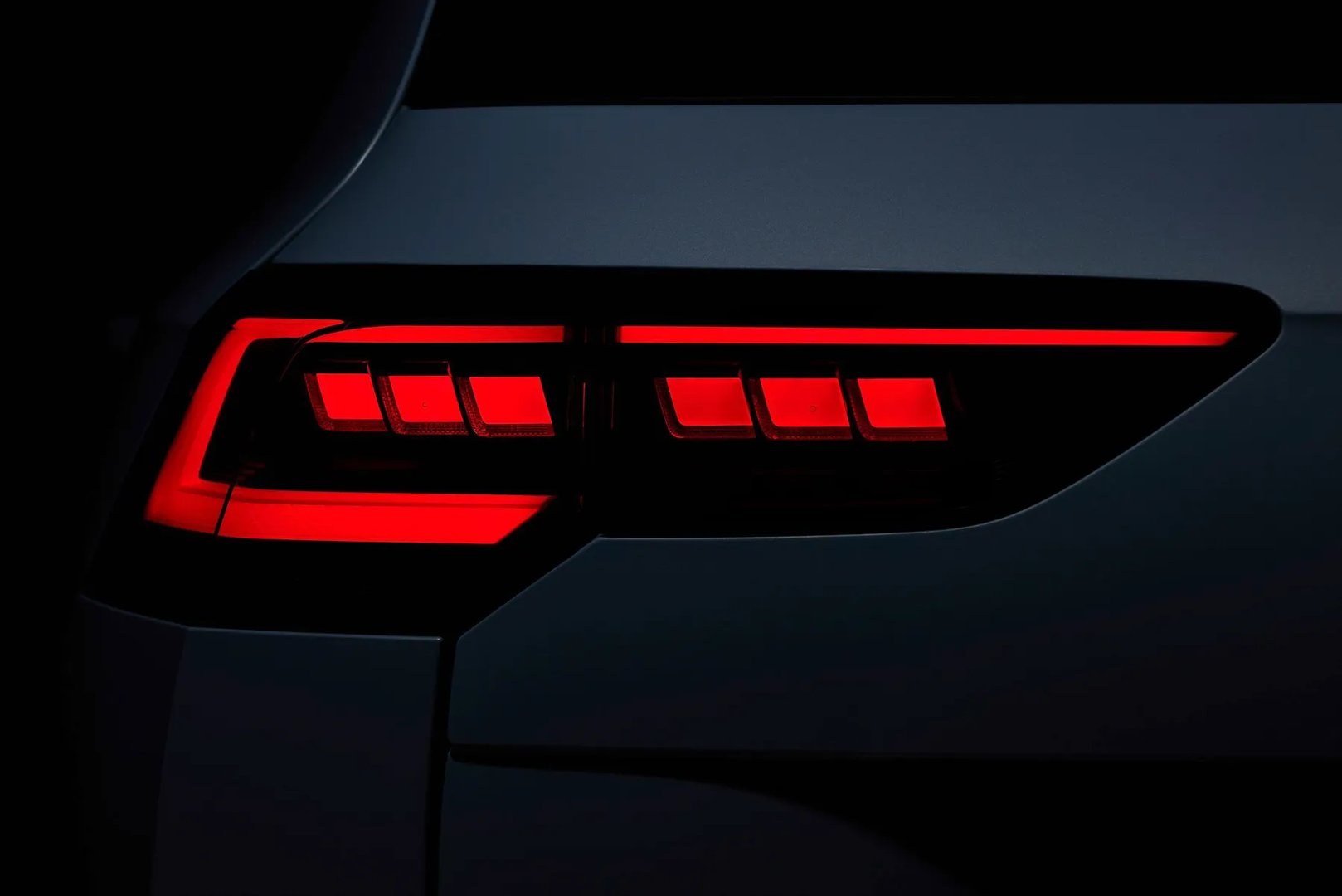 Volkswagen_Golf_8_generation_restyling__Estate_5-door__12.jpg