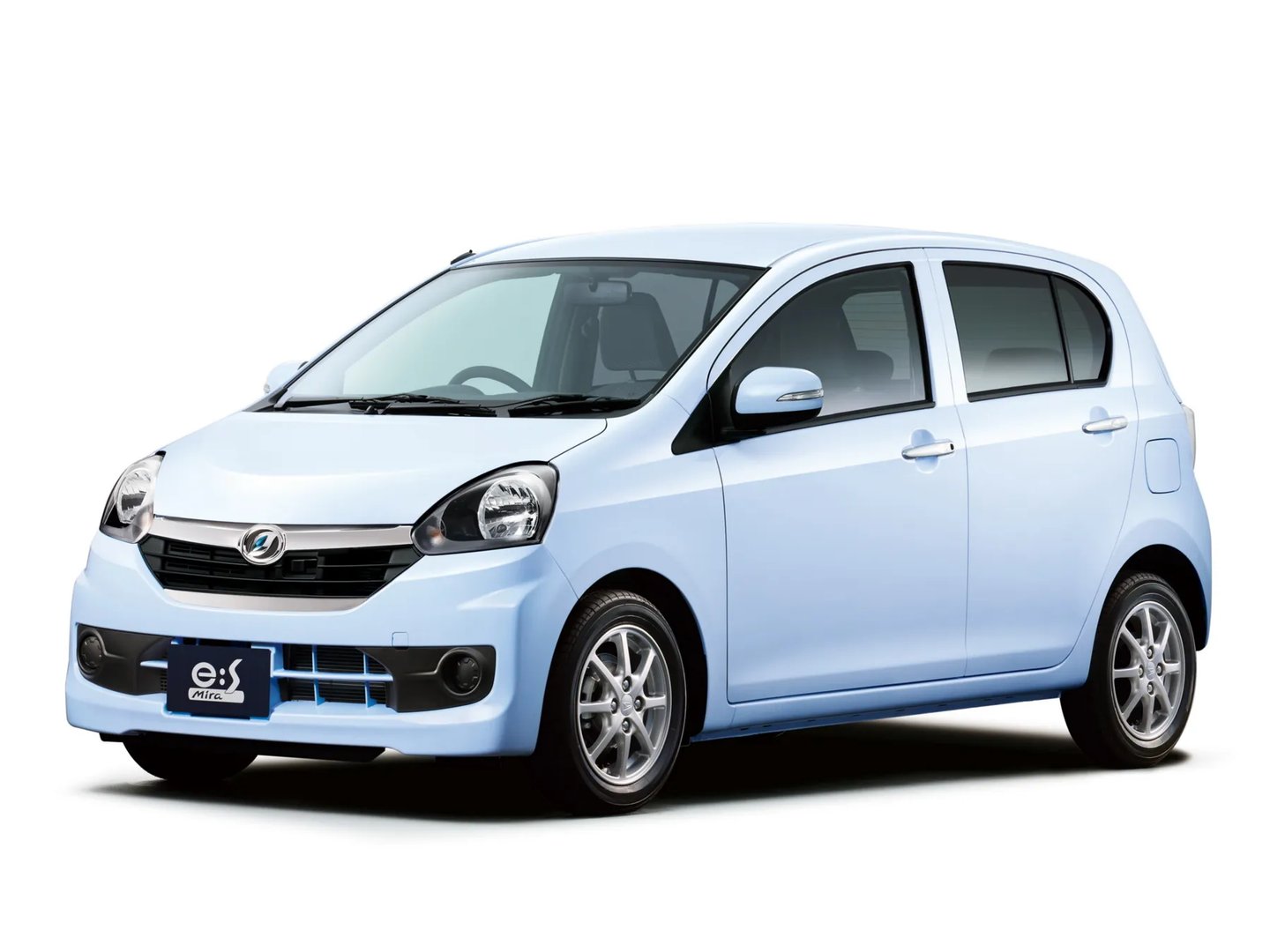 1 generation, restyling 
