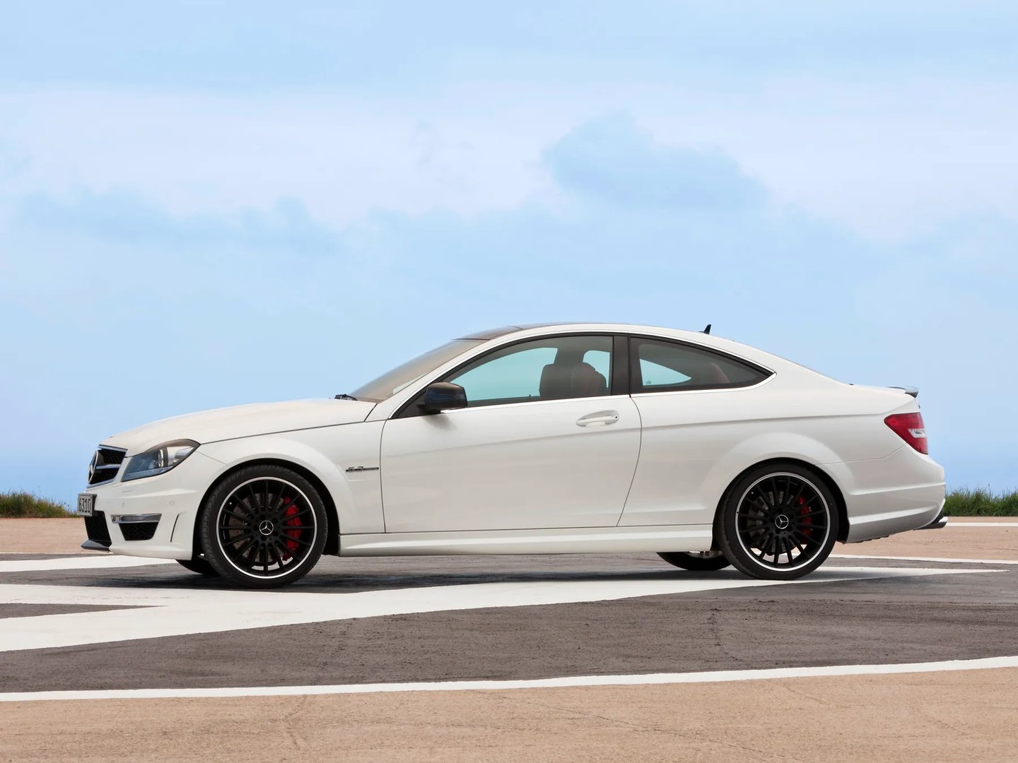 Mercedes_C-Class_AMG_3_generation_restyling__Coupe__2.jpg