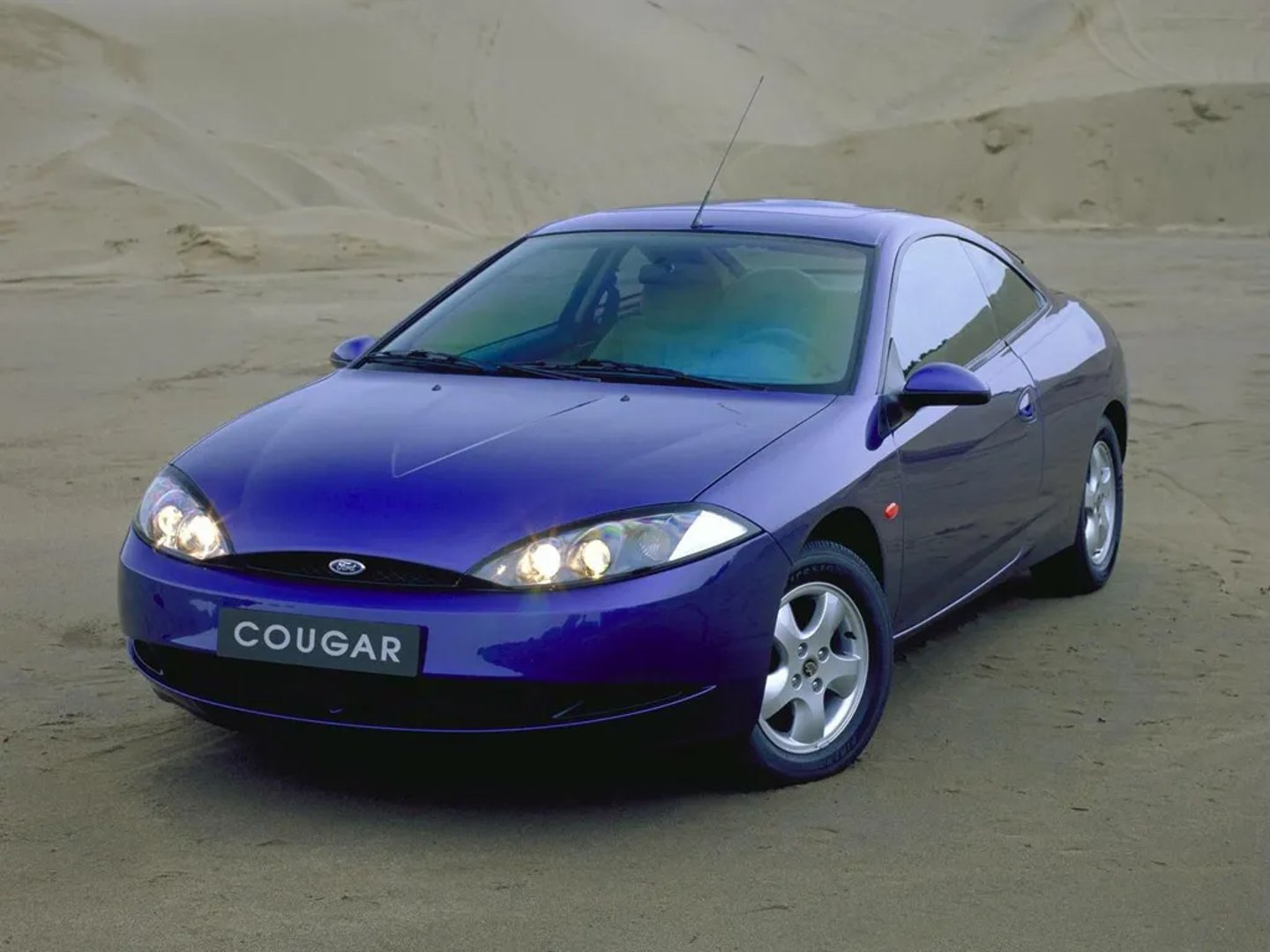 Ford_Cougar_1_generation__Coupe__2.jpg