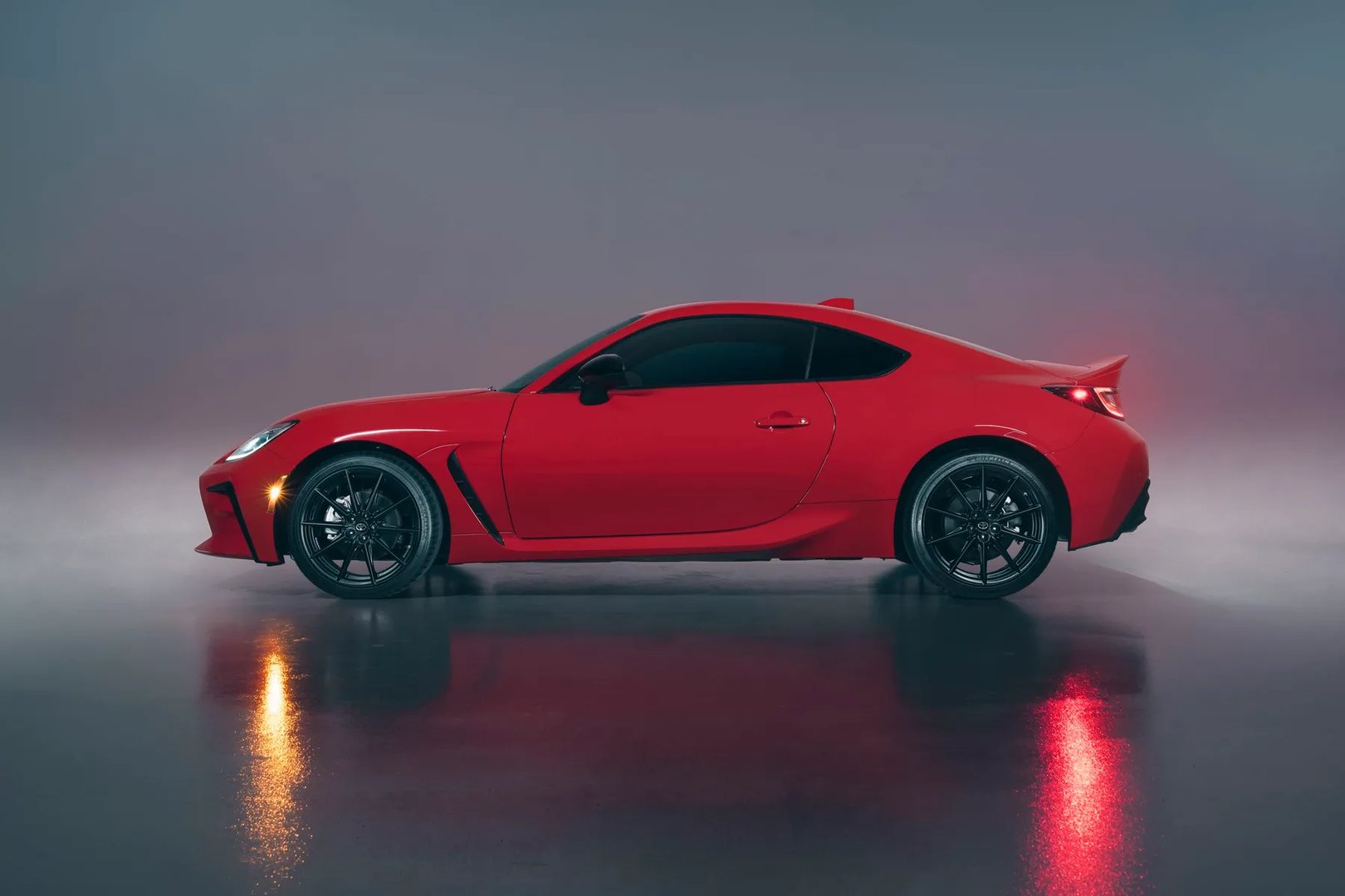 Toyota_GR86_1_generation__Coupe__2.jpg