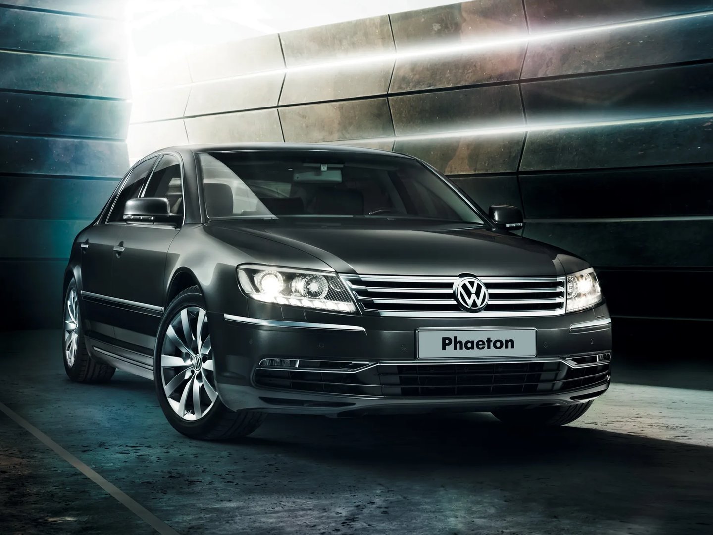 Volkswagen_Phaeton_1_generation_restyling_2__Sedan__13.jpg