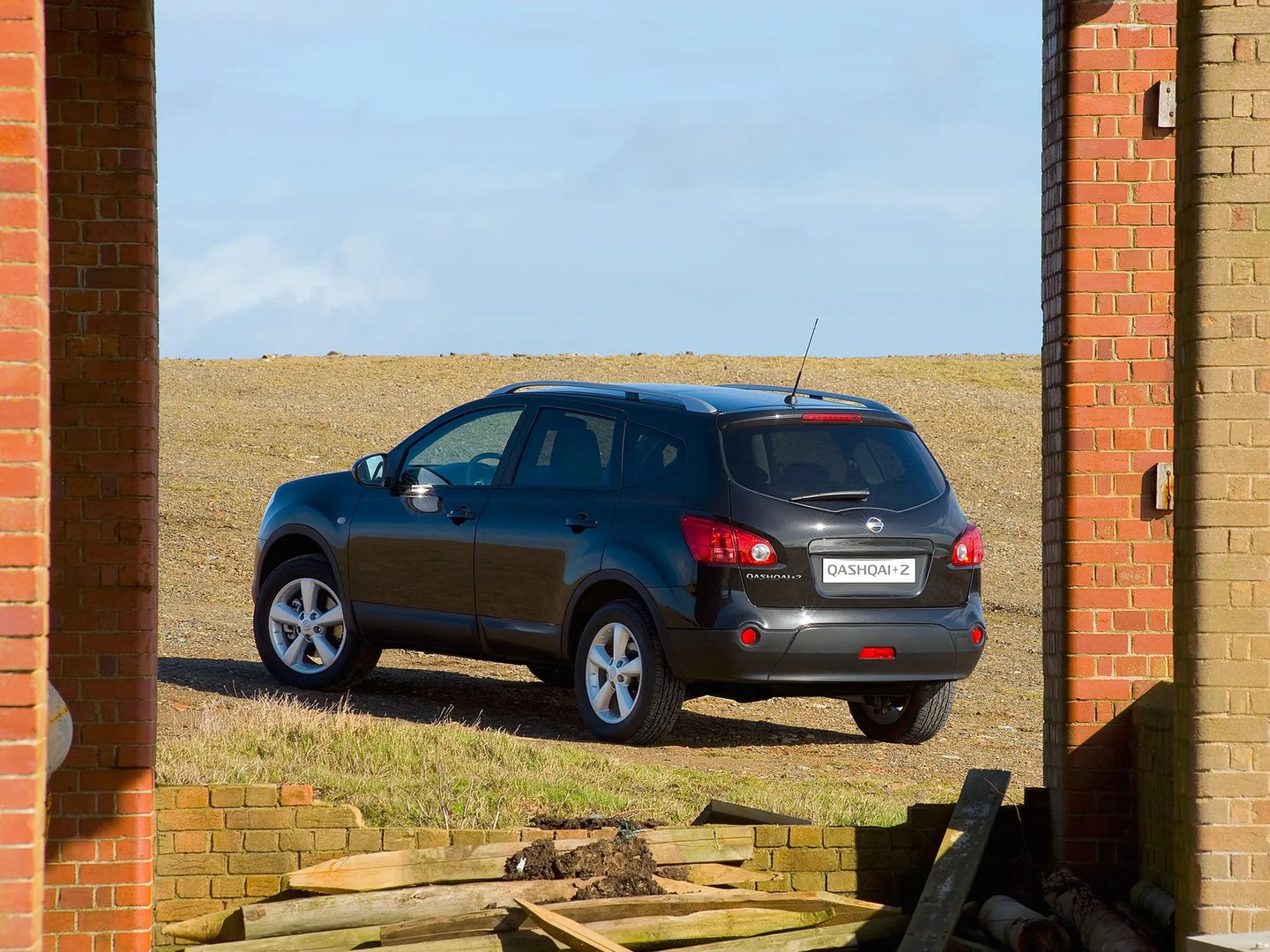 Nissan_Qashqai_+2_1_generation__SUV_5-doors__9.jpg