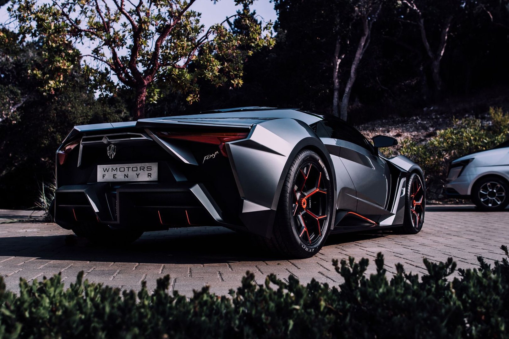 w-motors_Fenyr_Supersport_1_generation__Coupe__7.jpg