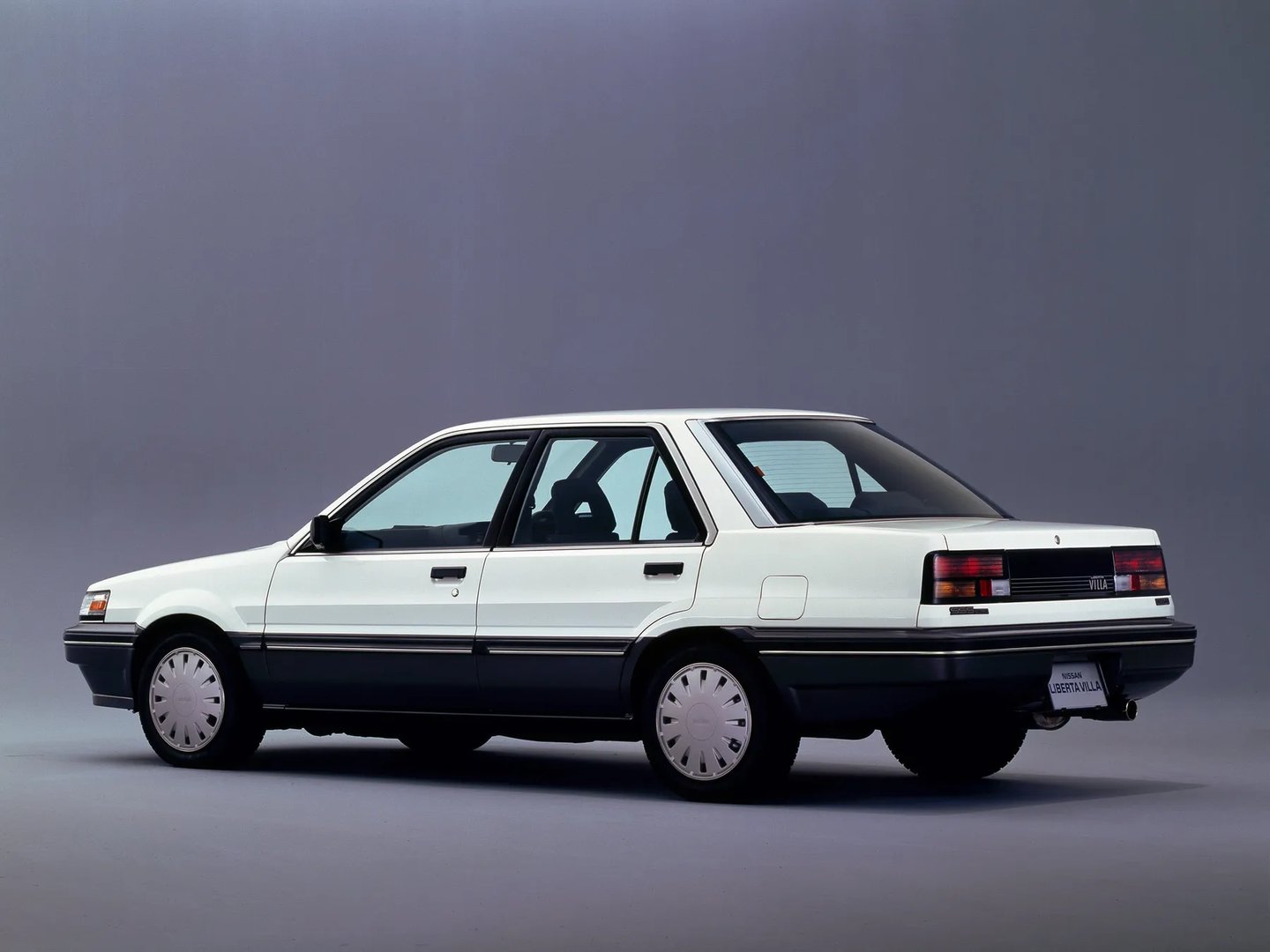 Nissan_Liberta_Villa_2_generation__Sedan__1.jpg
